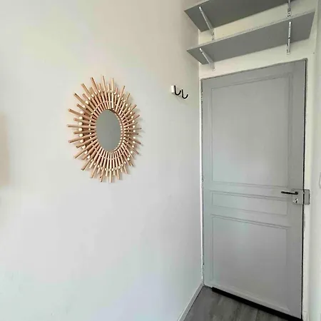 Cozy Bright Downtown With Balcony & Wi-fi Apartmán Hyères
