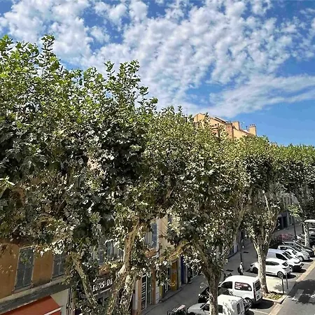 Cozy Bright Downtown With Balcony & Wi-fi * Йер